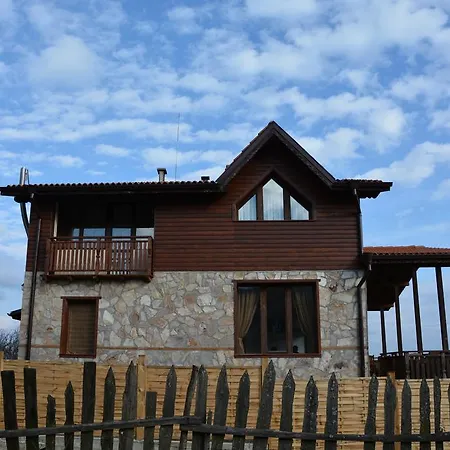 Ognyanovata Guest house *